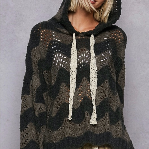 POL Boho Gray and Cream Chevron Sweater - Picture 9 of 11